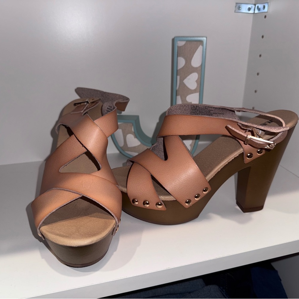 JustFab Brown Platform Sandals